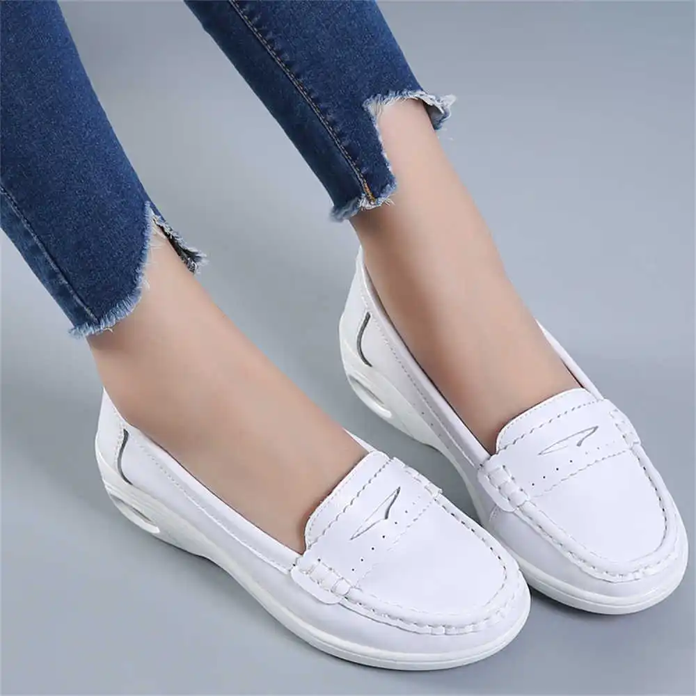Women Accessories Shop Name Ideas - Kalın Taban Slipon Beyaz Eğitmenler Erkekler